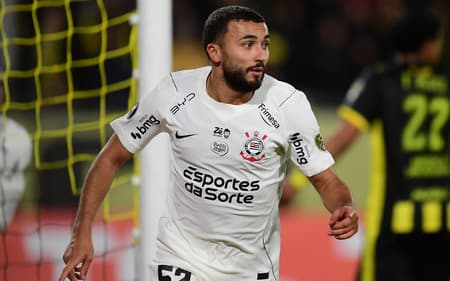 Zakaria Labyad marcou o gol de empate do Corinthians (Foto: Dante Fernandez / AFP)