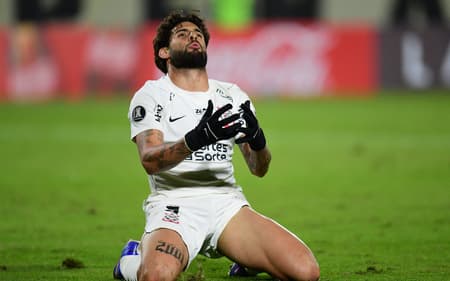 Yuri Alberto voltou a falar sobre a sequência da carreira (Foto: Dante Fernandez / AFP)