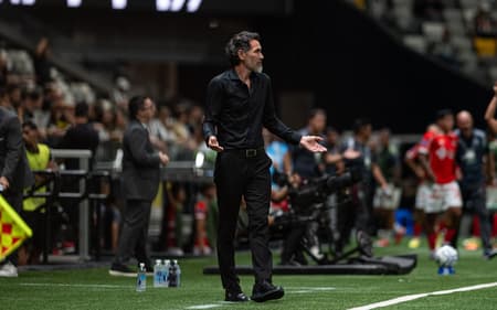Eduardo Domínguez em Atlético x Cienciano (Foto: Alessandra Torres/AGIF/Folhapress)