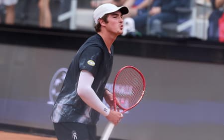 João Fonseca em treino no Masters 1000 de Roma (Foto: Emmanuele Ciancaglini/Divulgação)