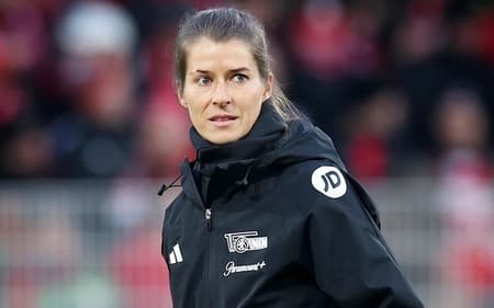 Marie-Louise Eta, a nova treinadora do Union Berlin (Foto: Reprodução/X)