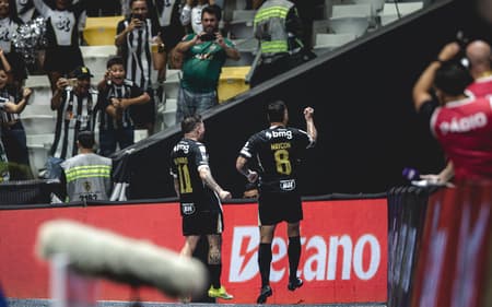 Maycon comemora gol contra o Mirassol (Foto: Pedro Souza / Atlético)