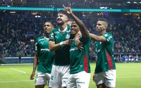 Time do Palmeiras comemorando na Libertadores 2026