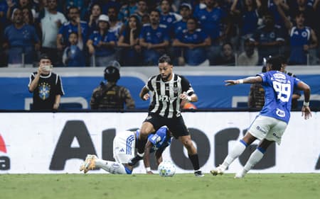Renan Lodi em Cruzeiro x Atlético (Foto: Pedro Souza / Atlético)