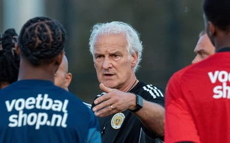Fred Rutten deixa cargo antes da Copa do Mundo. (Foto: Reprodução)