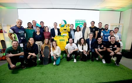 Com a presença de atletas olímpicos, COB anuncia novo patrocinador para o ciclo de Los Angeles 2028 (Foto: Alexandre Loureiro/ COB)