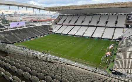Santos encara o Coritiba na Neo Química Arena. (Foto: Juliana Yamaoka/ Lance!)
