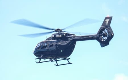 Helicóptero de Neymar Jr. no ar em Teresópolis.