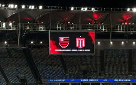 Flamengo x Estudiantes no Maracanã (Foto: Lucas Bayer/Lance!)