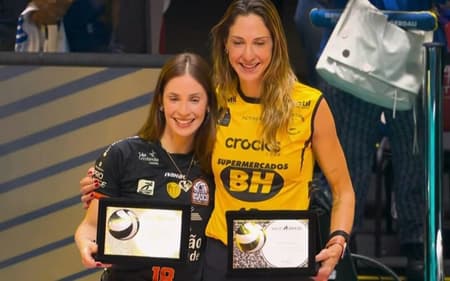 Carol Gattaz e Camila Brait se aposentam do vôlei juntas e são homenageadas na final da Superliga (Foto: Reprodução/GE TV)