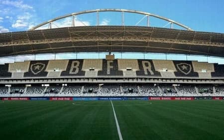 Botafogo recebe o Racing no Nilton Santos (Foto: Divulgação)