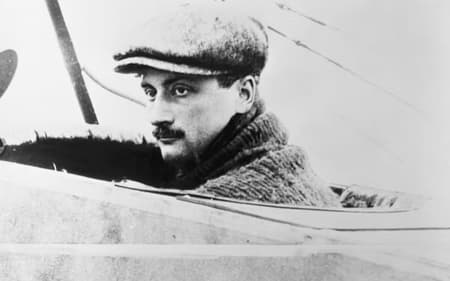 Piloto francês Roland Garros