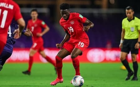 Alphonso Davies - Canadá
