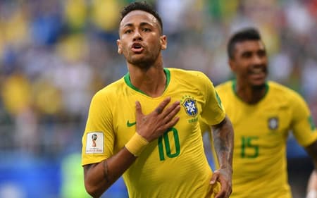 Neymar é o maior artilheiro da Seleção Brasileira em atividade e só fica atrás de Pelé, Ronaldo e Zico. Dos 59 gols marcados com a amarelinha desde 2010, 14 foram feitos na era Tite. Entre eles, os gols contra Croácia e México, na Copa do Mundo da Rússia, em 2018. O LANCE! lista todos os jogadores que marcaram desde que Tite assumiu o comando da Seleção, em 2016. Confira!