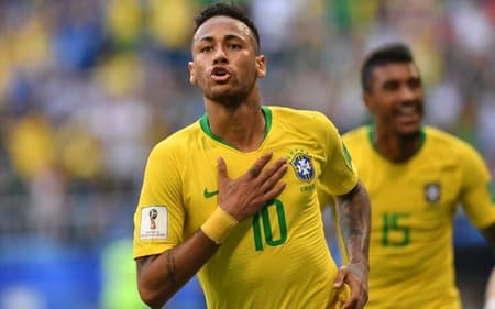 Neymar é o maior artilheiro da Seleção Brasileira em atividade e só fica atrás de Pelé, Ronaldo e Zico. Dos 59 gols marcados com a amarelinha desde 2010, 14 foram feitos na era Tite. Entre eles, os gols contra Croácia e México, na Copa do Mundo da Rússia, em 2018. O LANCE! lista todos os jogadores que marcaram desde que Tite assumiu o comando da Seleção, em 2016. Confira!