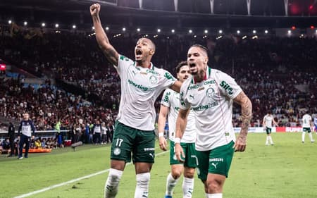 Jogadores do Palmeiras comemoram gol (Foto: Guilherme Veiga/PxImages/FolhaPress
