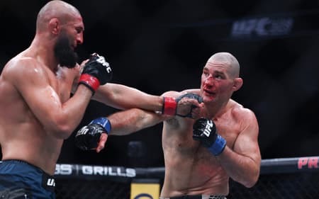 Sean Strickland derrotou Khamzat Chimaev no UFC 328 (Foto: Ishika Samant/Getty Images/AFP)