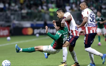 Maurício foi convocado para a Seleção Paraguaia (Foto: Marcello Zambrana/AGIF/Folhapress)