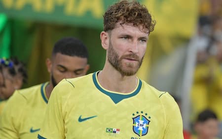 Léo Pereira, do Flamengo, pela Seleção Brasileira (Foto: Thiago Ribeiro/AGIF/Folhapress)