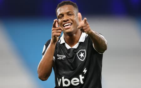 Danilo comemora gol do Botafogo contra o Racing (Foto: Vítor Silva/Botafogo)