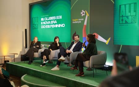 Claudia Paola Martinez, Gal Barradas, Thiago Jannuzzi e Gizele Costa no All In, em São Paulo. (Foto: All In/Divulgação)