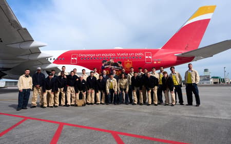 Espanha embarcou rumo ao Estados Unidos para a Copa do Mundo (Foto: Divulgação)