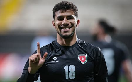 Ibrahim Sabra comemora gol da Jordânia sobre a Costa Rica