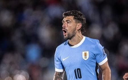 Arrascaeta, do Flamengo, durante partida do Uruguai (Foto: Divulgação/Uruguai)