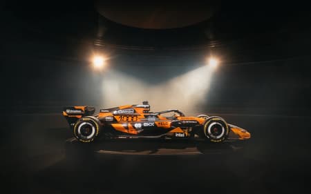 Pintura especial de 1000 corridas na F1 da McLaren (Foto: Divulgação)