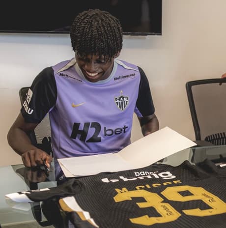 Cissé renovação (Foto: divulgação Atlético)