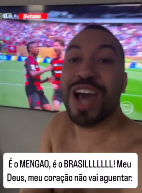 Gil do Vigor comemora vitória do Flamengo sobre o Chelsea (Foto: Reprodução)