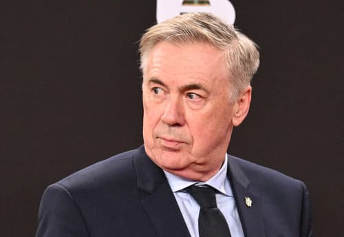 Ancelotti, treinador da Seleção Brasileira, no sorteio da Copa do Mundo (Foto: Roberto SCHMIDT / AFP)