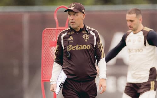 Leonardo Jardim comanda treino do Flamengo no Ninho do Urubu (Foto: Adriano Fontes / Flamengo)
