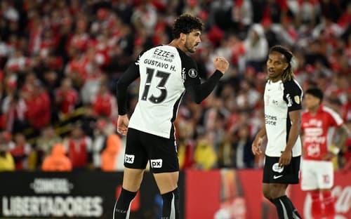 Gustavo Henrique marcou o gol de empate do Corinthians (Foto: Luis Acosta/ AFP)
