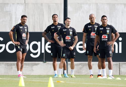 Gabriel Magalhães e Gabriel Martinelli participaram do treino em Nova Jersey