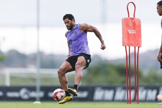 Hulk em treinamento na cidade do Galo (Foto: Pedro Souza / Atlético)