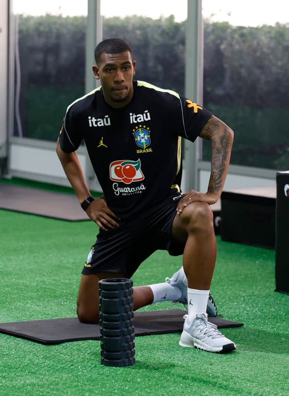 Rayan em treino pela Seleção Brasileira pela (Foto: Rafael Ribeiro/CBF)