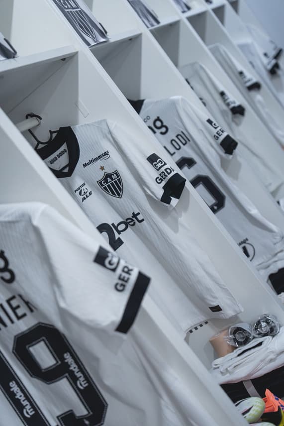 Vestiário do Galo pronto no Independência (Foto: Pedro Souza / Atlético)