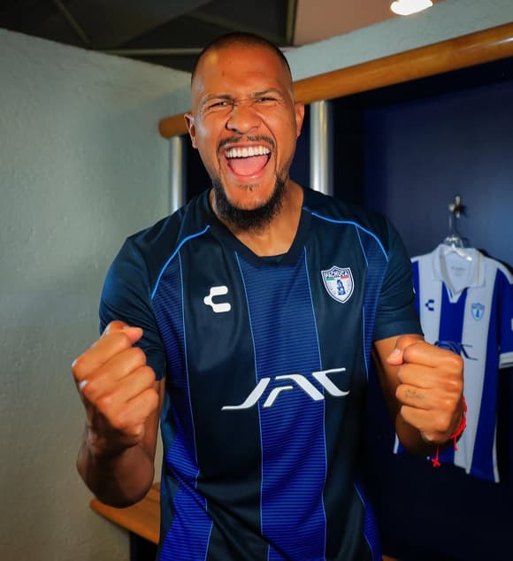 Pachuca - Uniforme Alternativo