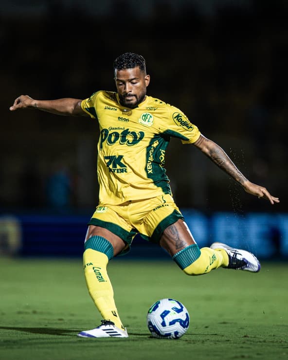 Reinaldo, lateral do Mirassol