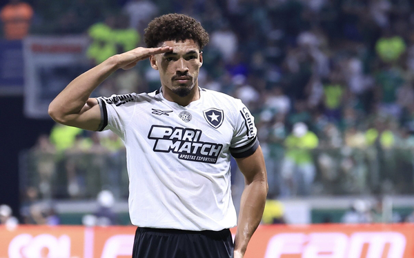 Em final de contrato com a Parimatch, Botafogo busca novo patrocinador máster