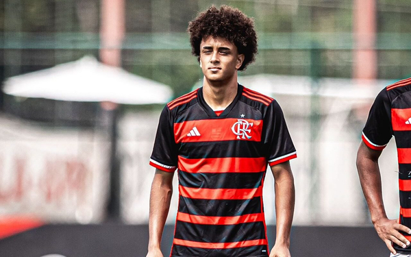 Ryan retorna de lesão com assistências e é destaque do Flamengo na Adidas Cup