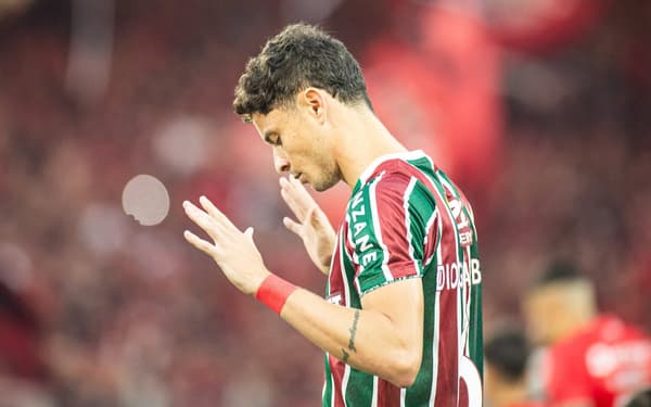 Diogo Barbosa prioriza Fluminense, mas desperta interesse de rival da Série A