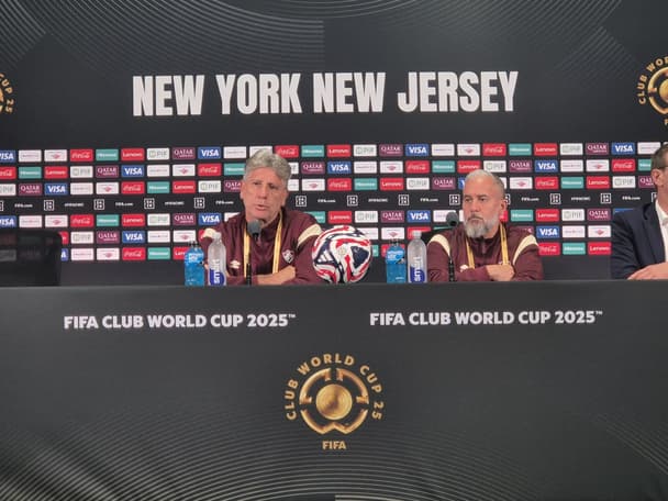 Renato Gaúcho deu entrevista coletiva (Foto: Sharon Prais/ Lance!)