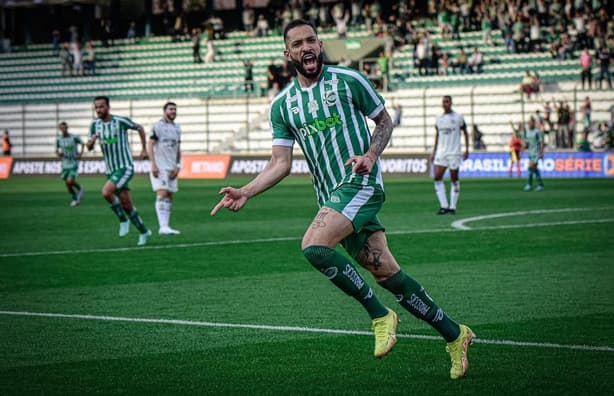 Rodrigo Rodrigues na época que atuava pelo Juventude (Foto: Reprodução/Instagram/@rodrigor09)