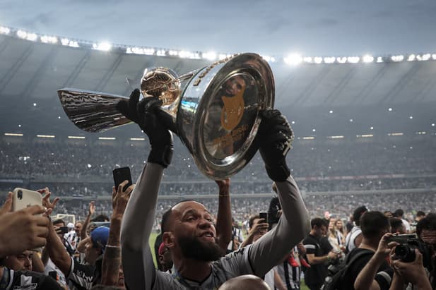 Éverson campeão brasileiro 2021 (Foto: Pedro Souza/ Atlético)