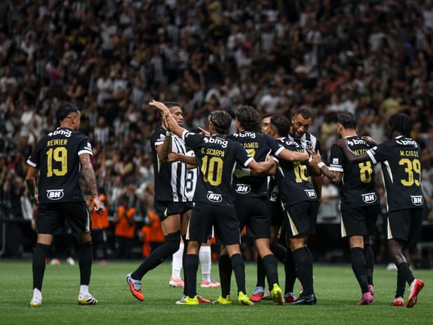 Jogadores do Atlético comemoram gol (Foto: Doug Patrãcio/Gazeta Press) <br>