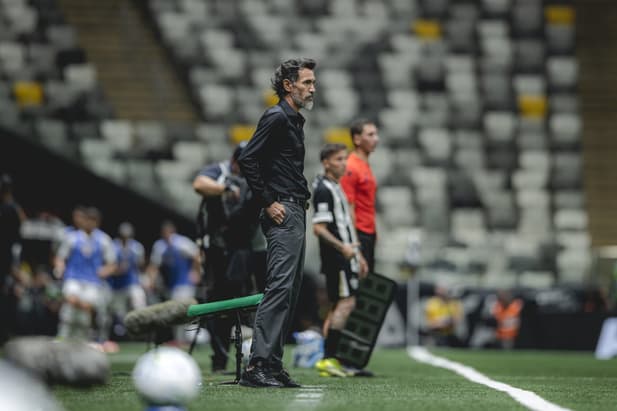 Domínguez em Atlético e São Paulo (Foto: Pedro Souza / Atlético)