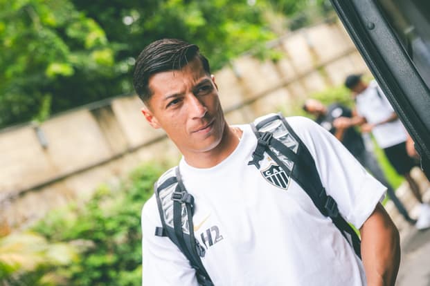 Alan Franco em viagem pelo Atlético(Foto: Pedro Souza / Atlético)