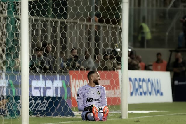 Éverson após penalidades contra o América (Foto: Pedro Souza / Atlético)